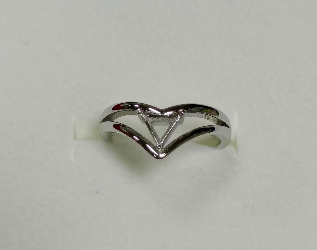 Sterling Silver Gemstone Statement Ring : Fine Jewelry Swarovski Crystal Gemstones Emeralds Diamonds