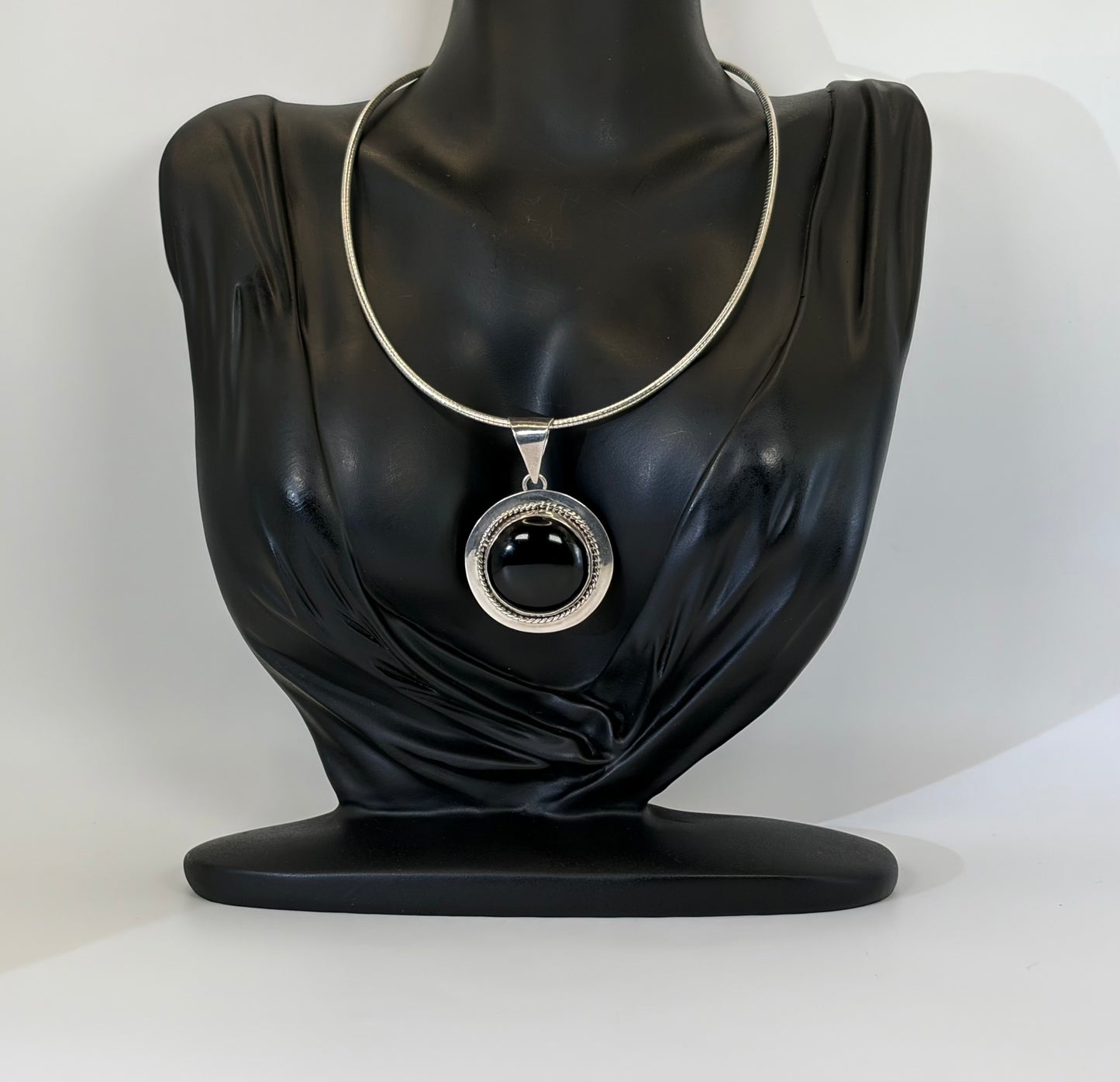Sterling Silver Onyx Disc Pendant Necklace: Vintage, Statement jewelry, #Fashion, #Jewelry, #Everyone