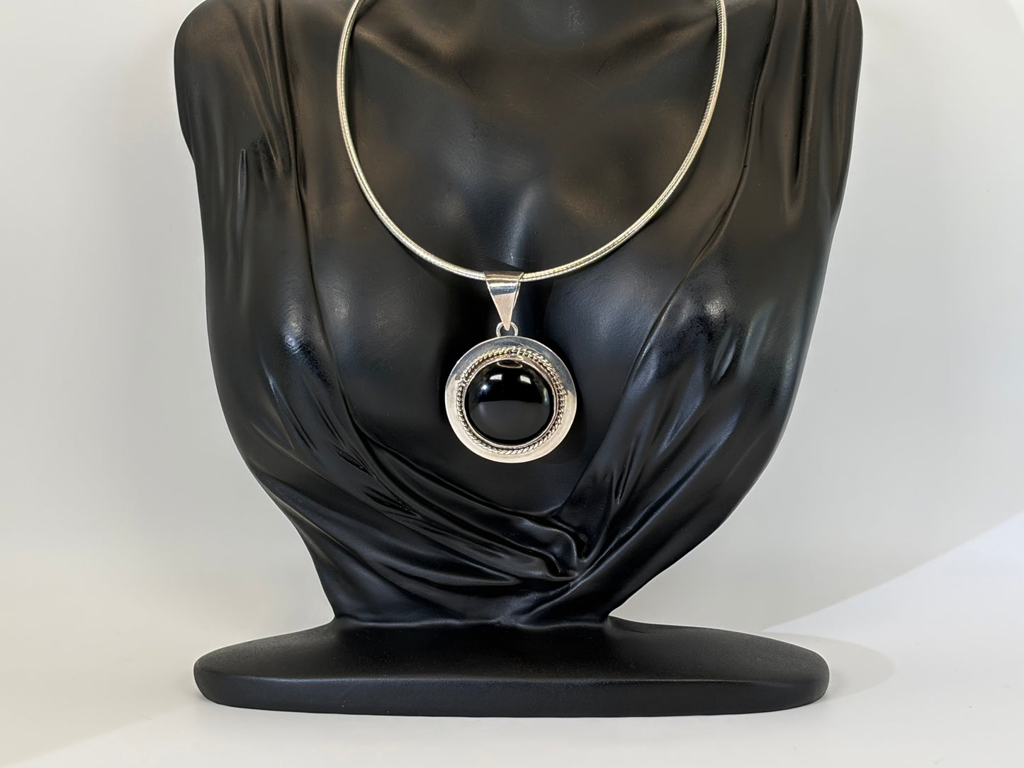 Sterling Silver Onyx Disc Pendant Necklace: Vintage, Statement jewelry, #Fashion, #Jewelry, #Everyone