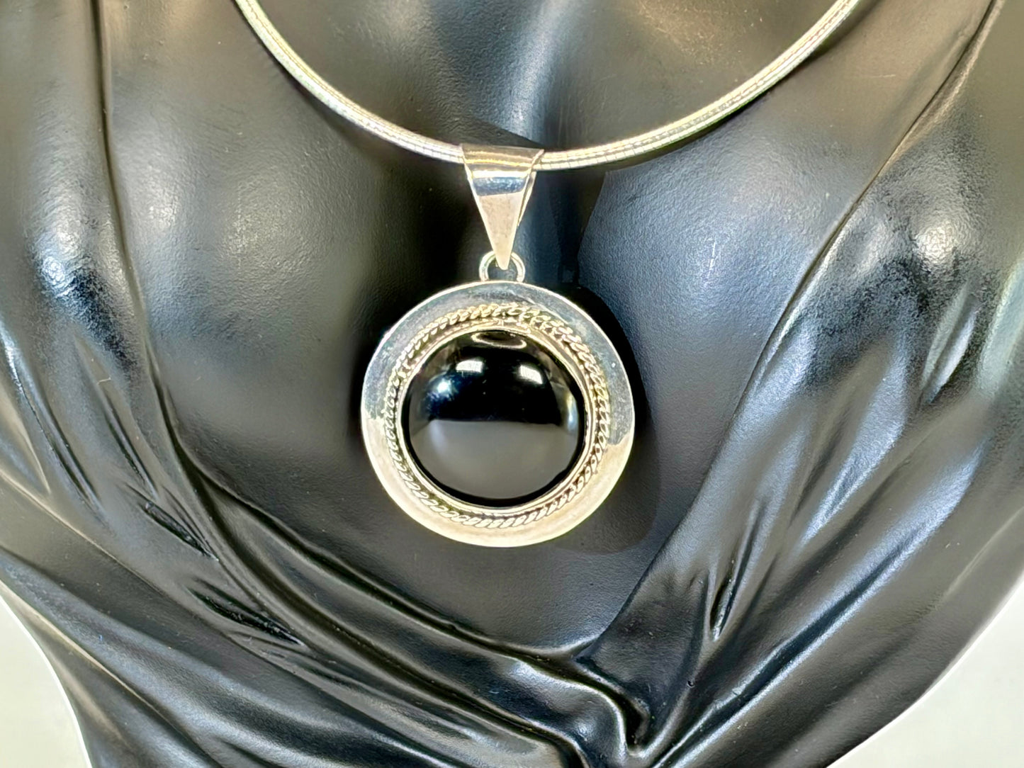 Sterling Silver Onyx Disc Pendant Necklace: Vintage, Statement jewelry, #Fashion, #Jewelry, #Everyone