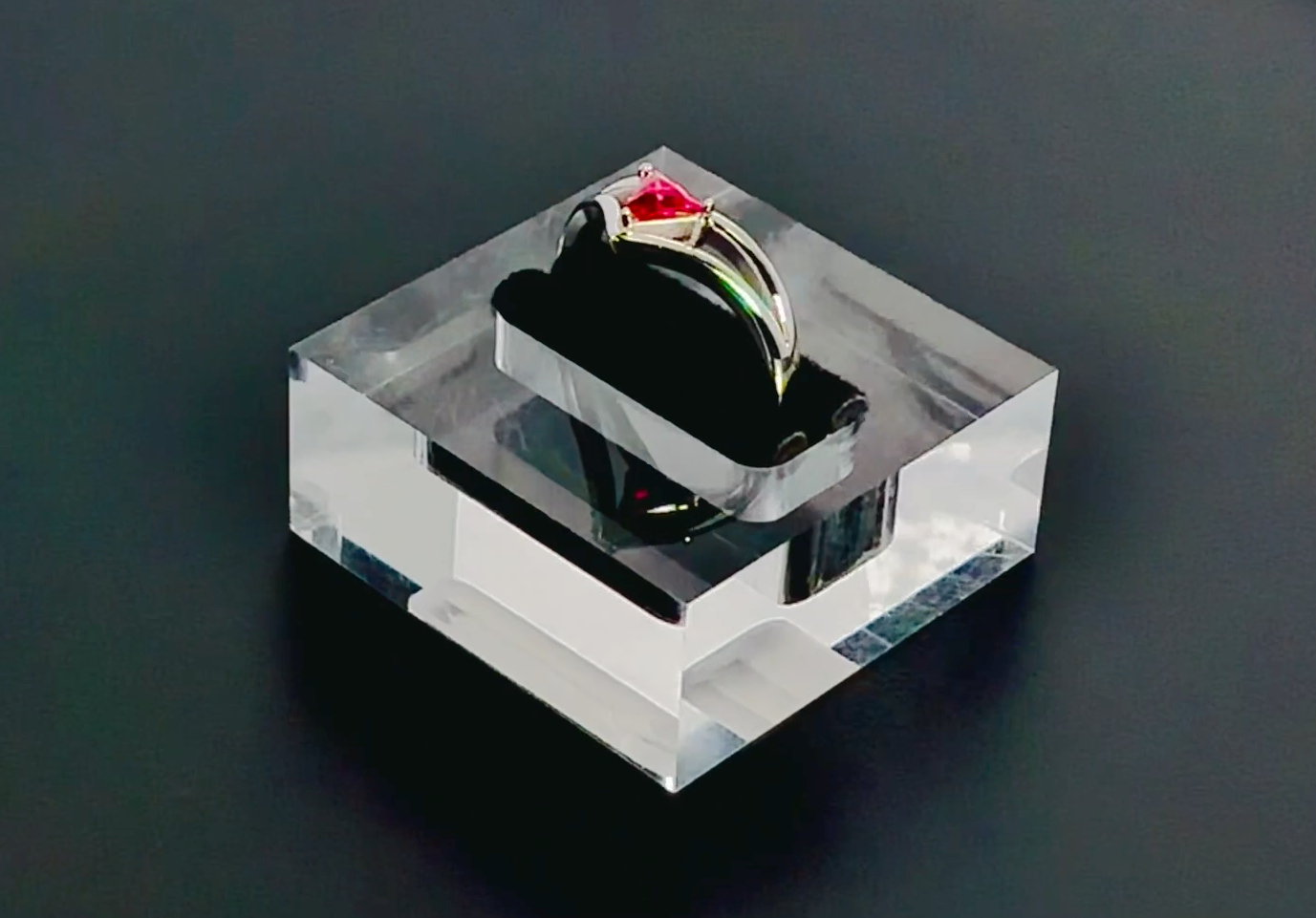 Sterling Silver Gemstone Statement Ring : Fine Jewelry Swarovski Crystal Gemstones Emeralds Diamonds