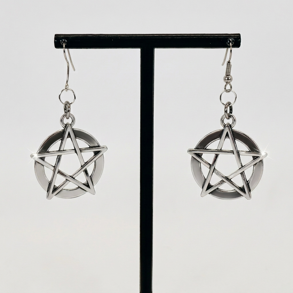 Square detailed silver pentagram earrings with open surroundings